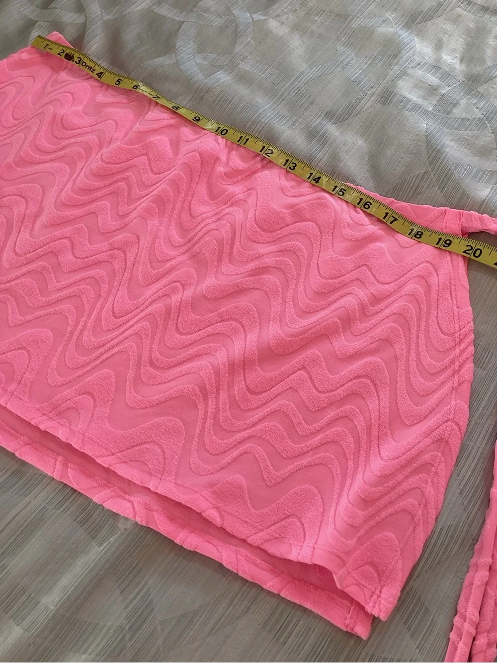 wild fable Neon Pink Textured Wavy Sarong Size X
